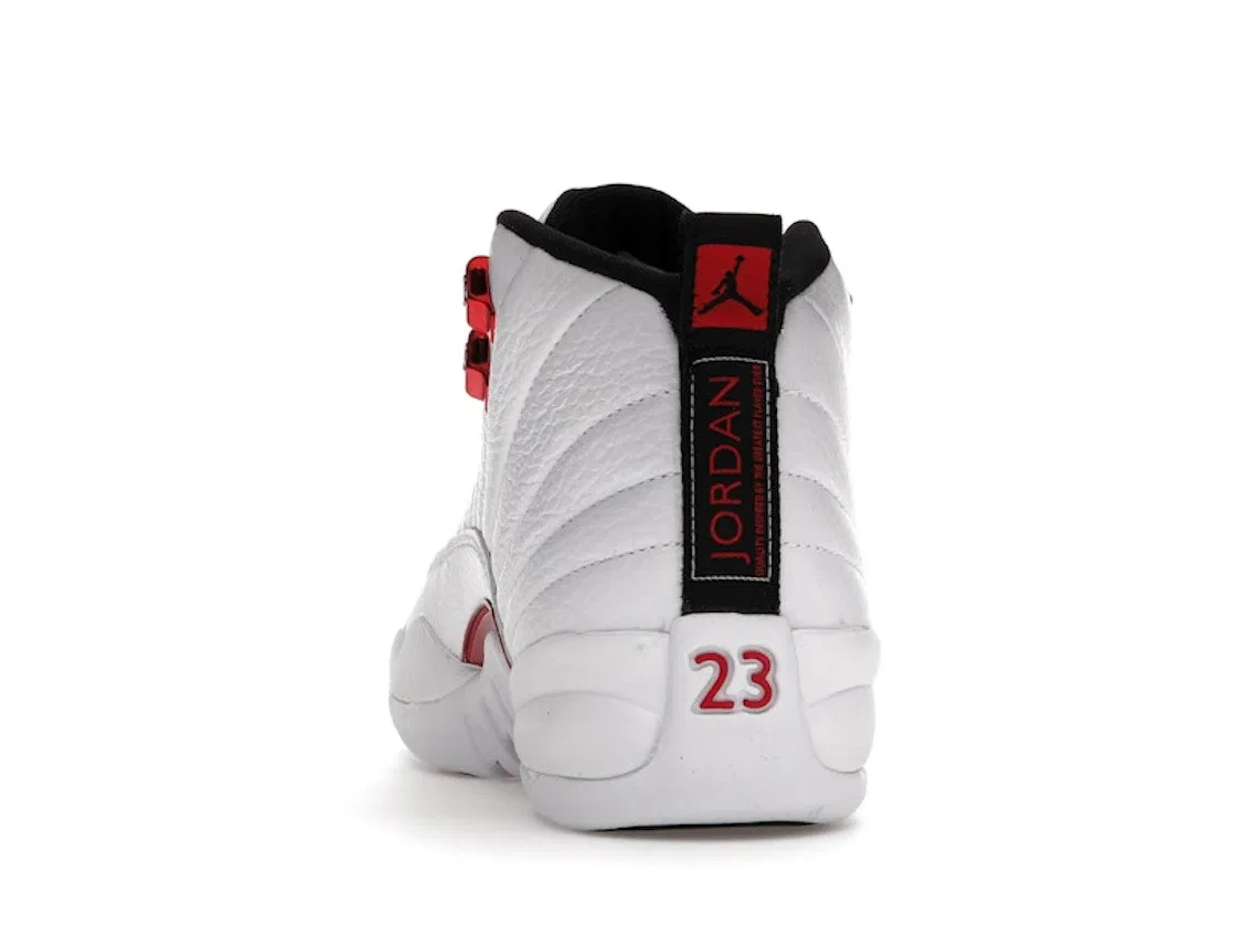 Детские кроссовки с принтом Jordan 12 Retro Twist Jordan, White/Black-University Red — фото 4