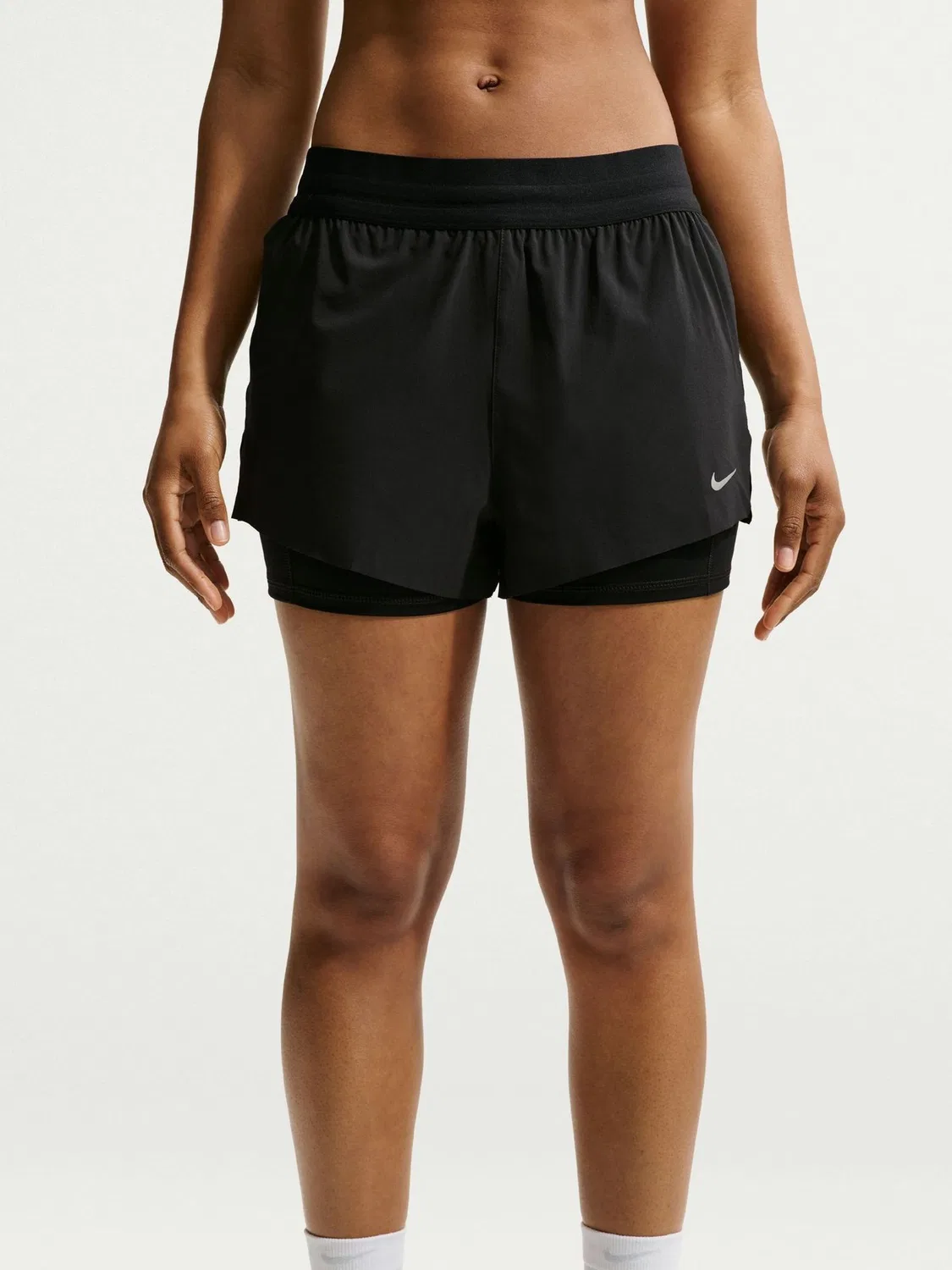 Шорты для бега 2-в-1 Swift Dri-FIT Nike, Black — фото 2