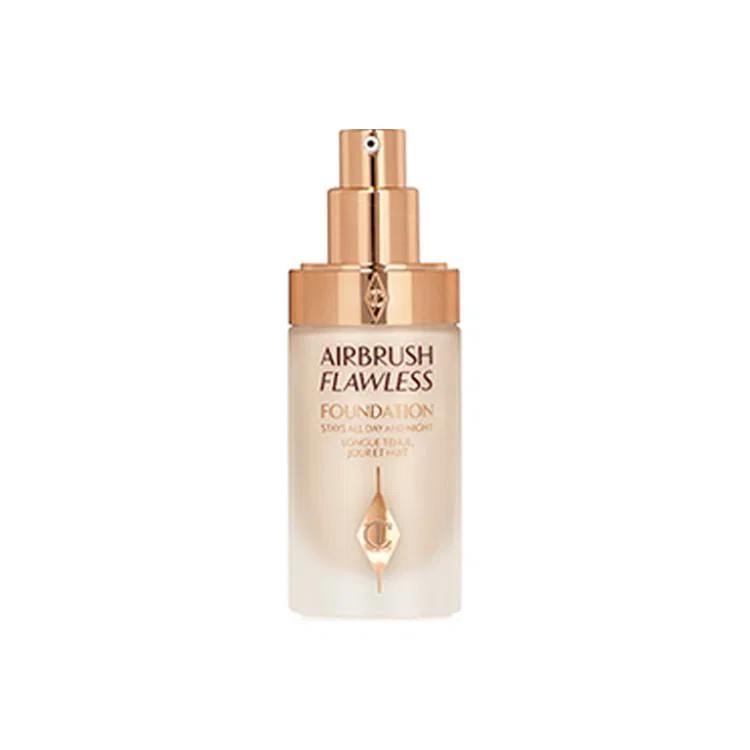 Женская тональная основа с эффектом мягкого фокуса Charlotte Tilbury, 2N Heart Porcelain Pink — фото 2