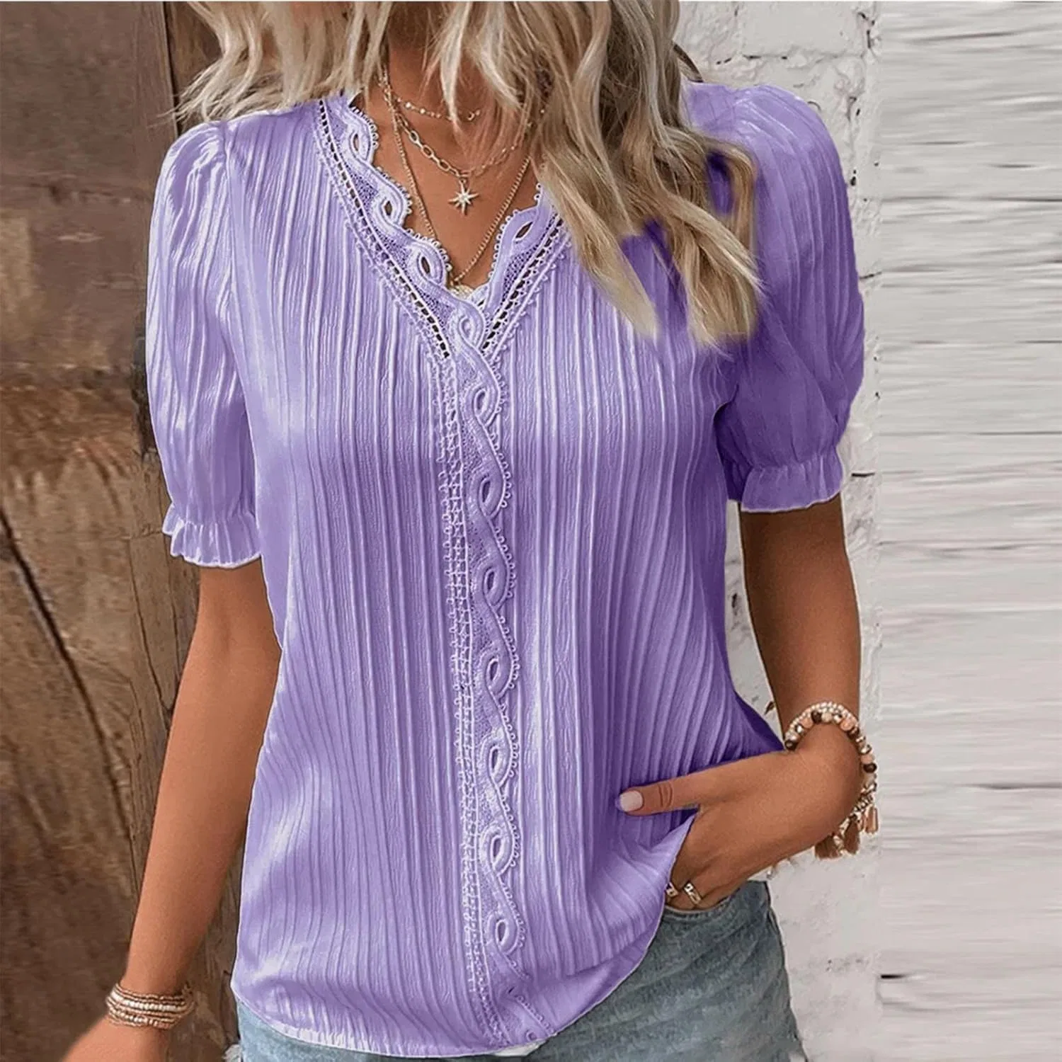 Женская кружевная футболка с V-образным вырезом Skate Shirt Generic, Purple — фото 2