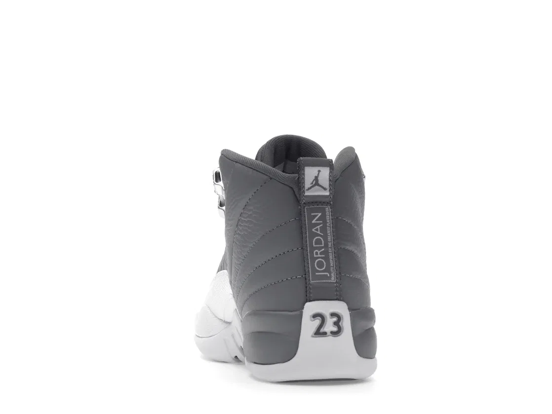 Детские кроссовки Lifestyle с верхом из кожи и замши Jordan 12 Retro, Stealth/White/Cool Grey — фото 4