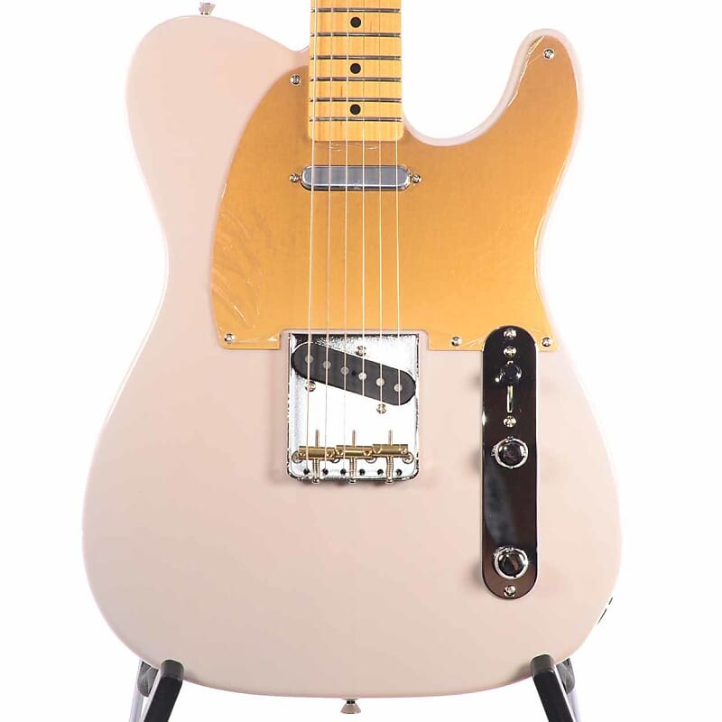 

Модифицированный Telecaster 50-х годов Fender JV 025-1962-301