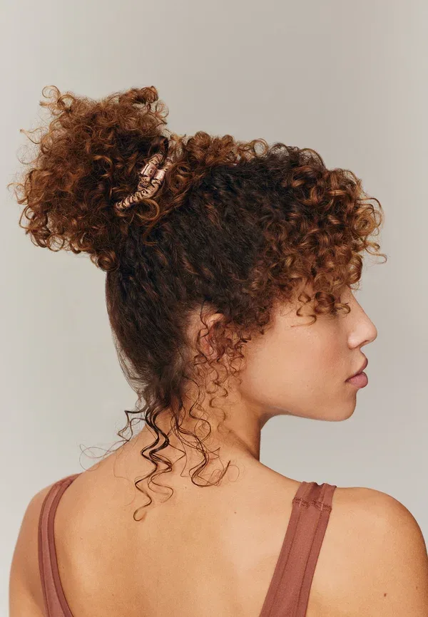 Резинки для волос шелковые, комплект 4 шт, Pure silk skinny scrunchies Slip, Light Brown — фото 4