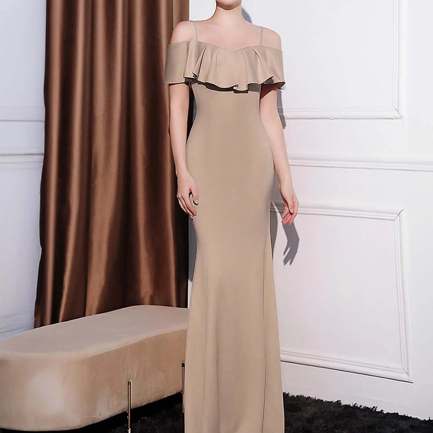 Женское вечернее платье с открытыми плечами и рюшами, Beige — фото 2
