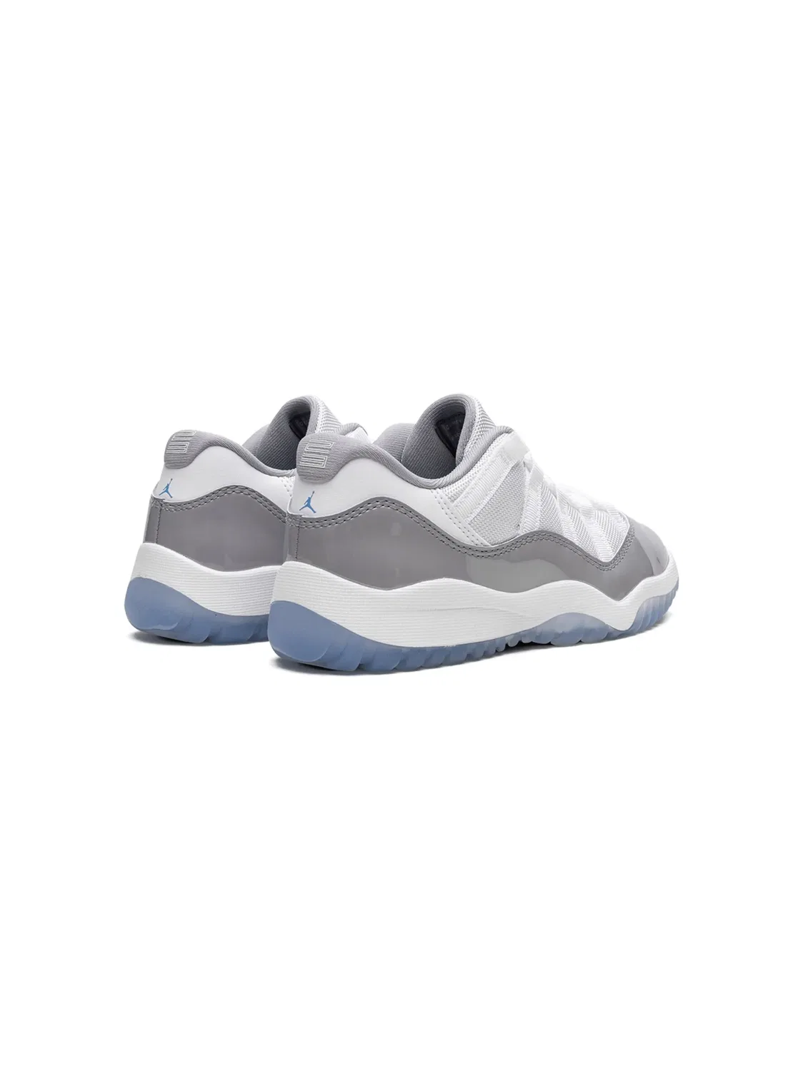 Кроссовки Air Jordan 11 Low "Цементный серый" — фото 2