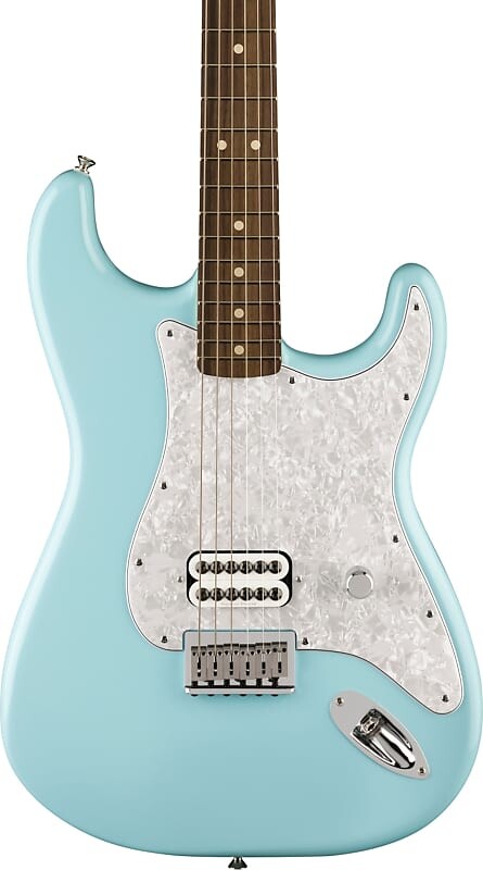 

Электрогитара Fender Limited Edition Tom Delonge Stratocaster, Daphne Blue w/ Deluxe Gig Bag