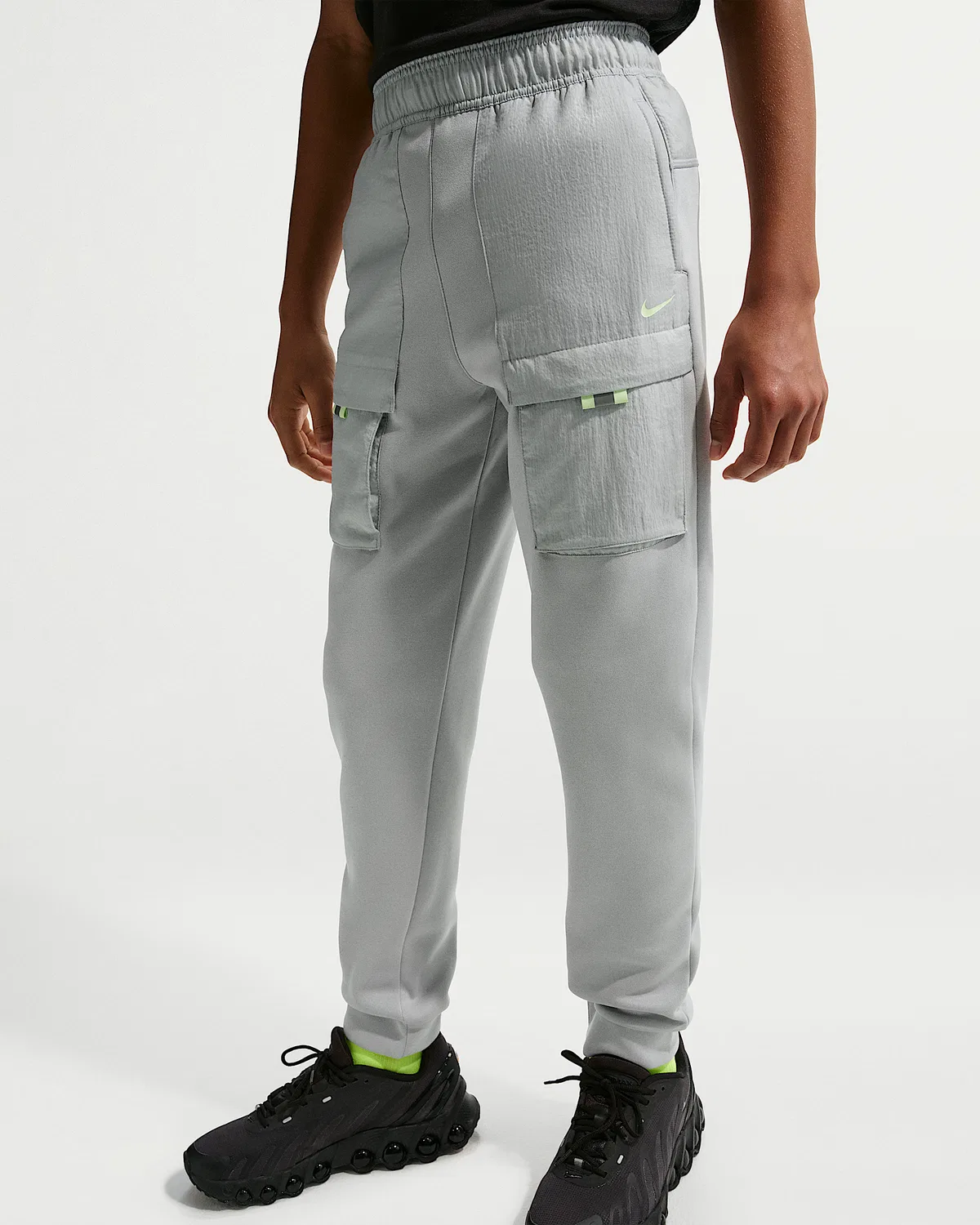 Детские штаны Nike Sportswear City Utility, Light Smoke Grey/Light Smoke Grey/Light Liquid Lime — фото 2