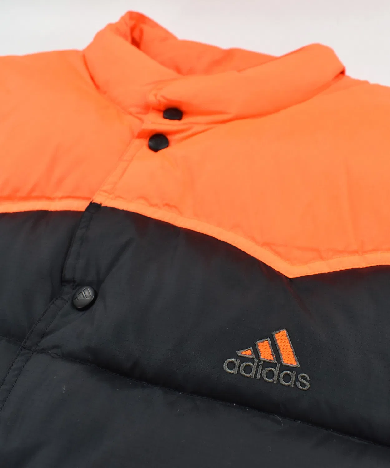Мужской/Женский утепленный жилет с наполнителем из пуха и пера, модель Two-Tone, Adidas, Black — фото 2