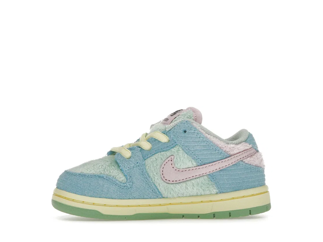Детские кроссовки Nike SB Dunk Low Verdy Visty, Blue Gaze / Light Arctic Pink / Bicycle Yellow — фото 3