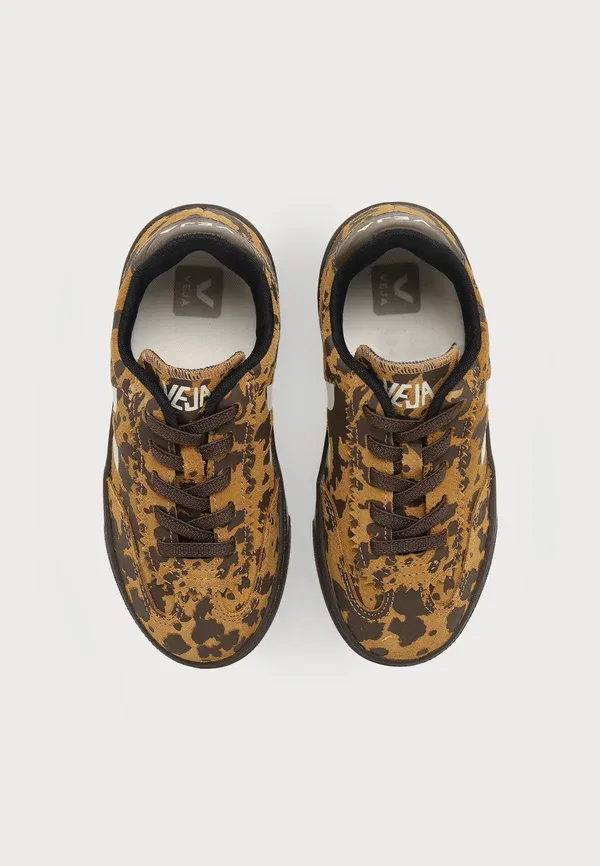 Кроссовки кожаные Small volley Veja, Camel/Wild/Country, коричнево-бежевой — фото 4