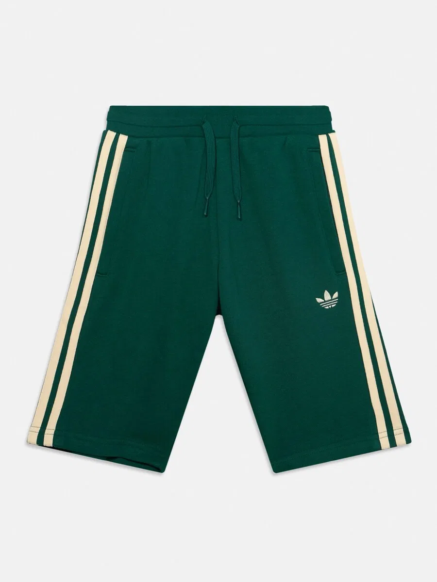 Комплект ADIDAS ORIGINALS '3 STRIPE SHORT TEE' темно-зеленого цвета — фото 2