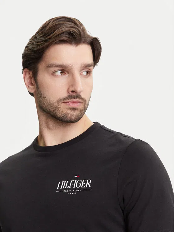 Футболка regular fit Stack Tommy Hilfiger, черный — фото 4