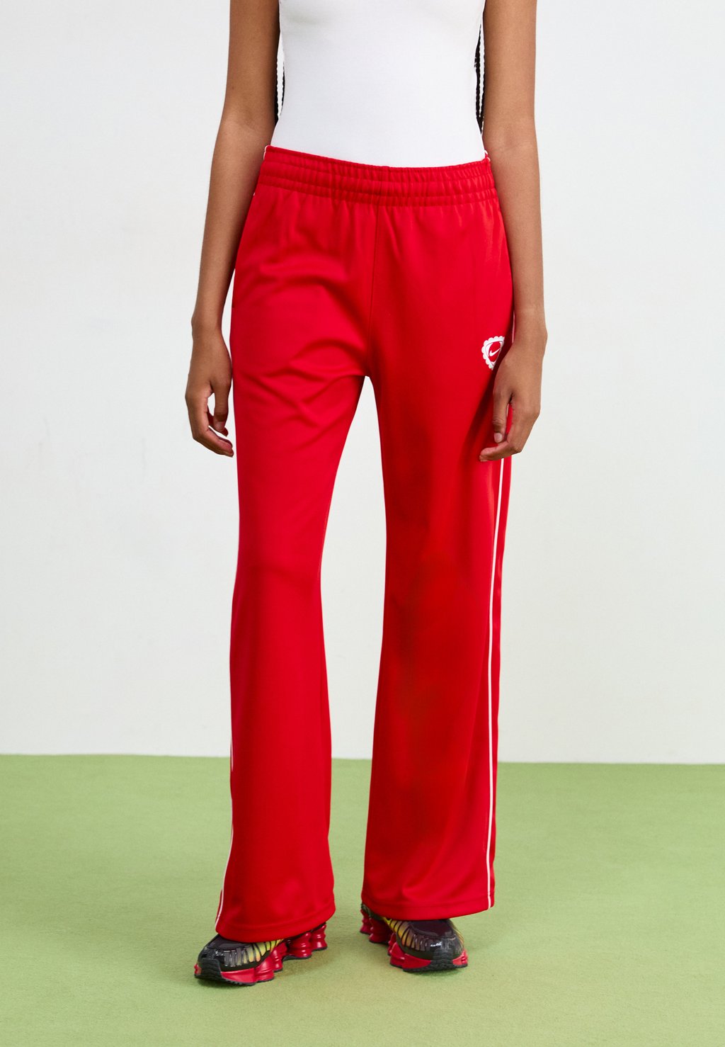 

Спортивные штаны STRAIGHT PANT Nike Sportswear, красный