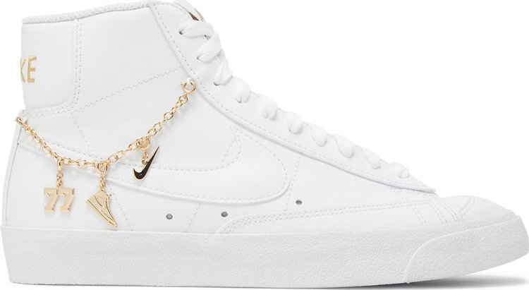 Кроссовки Nike Wmns Blazer Mid '77 LX 'Lucky Charms - White', белый - фото