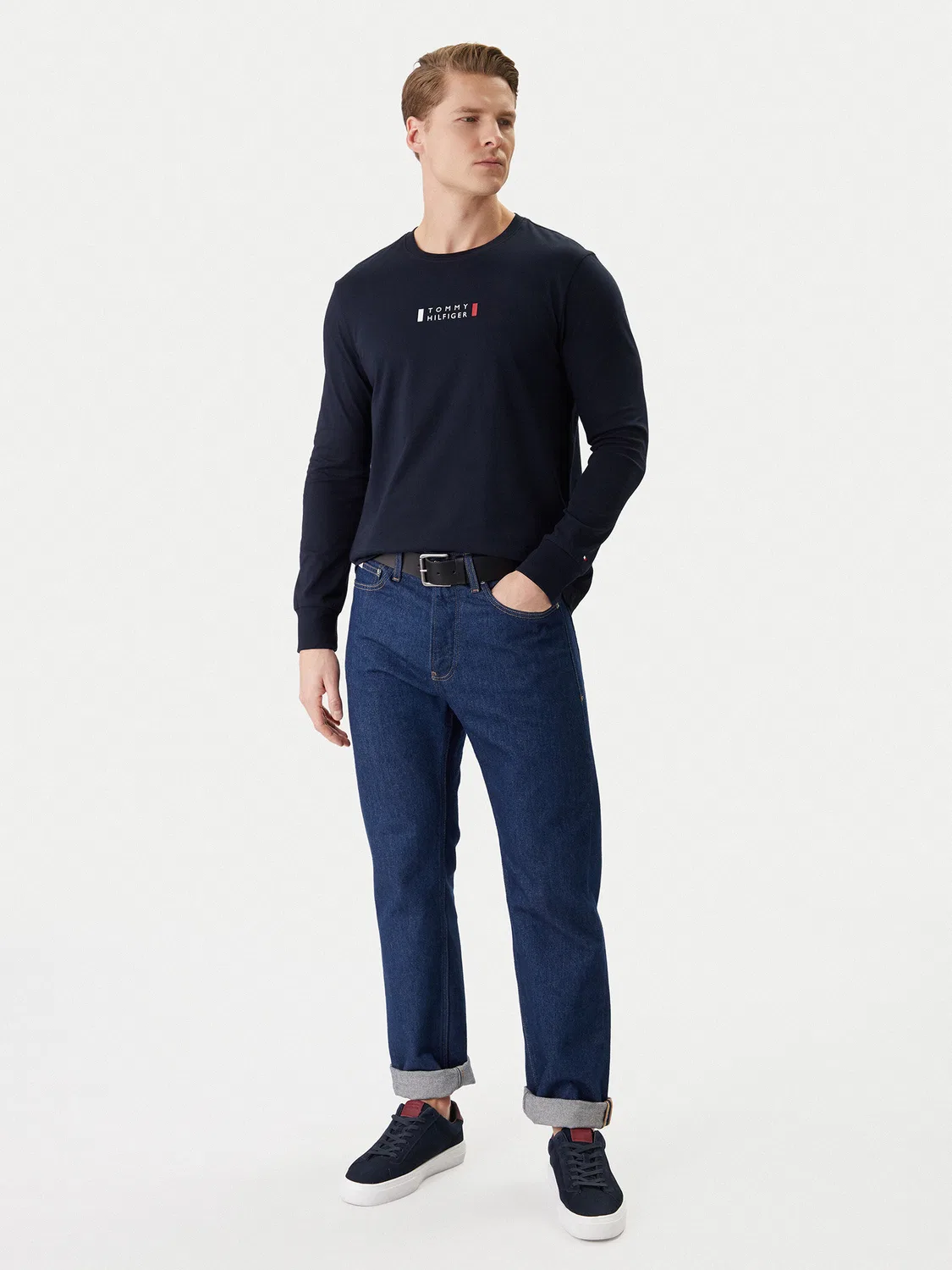 Мужской лонгслив приталенного кроя Brand Love Ls Tee Tommy Hilfiger, темно-синий — фото 2