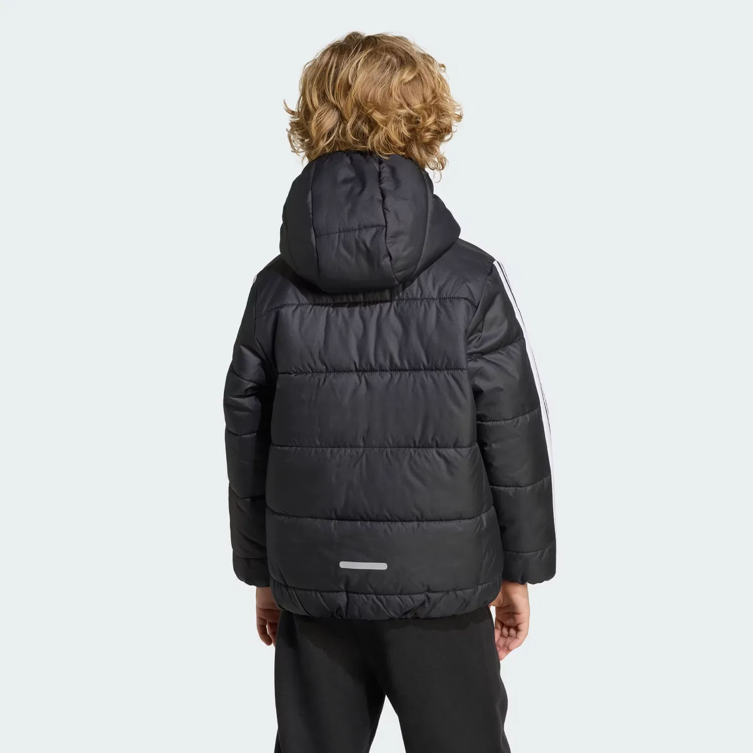 Детская стеганая куртка на молнии Essentials 3-Stripes Adidas Sportswear, черный/белый — фото 4