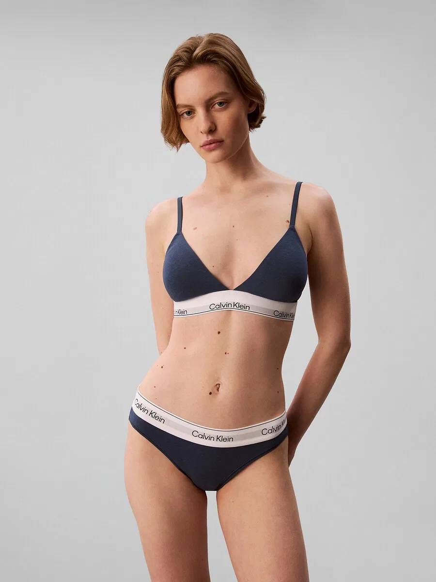 Треугольный бюстгальтер Calvin Klein в разноцветном исполнении — фото 2