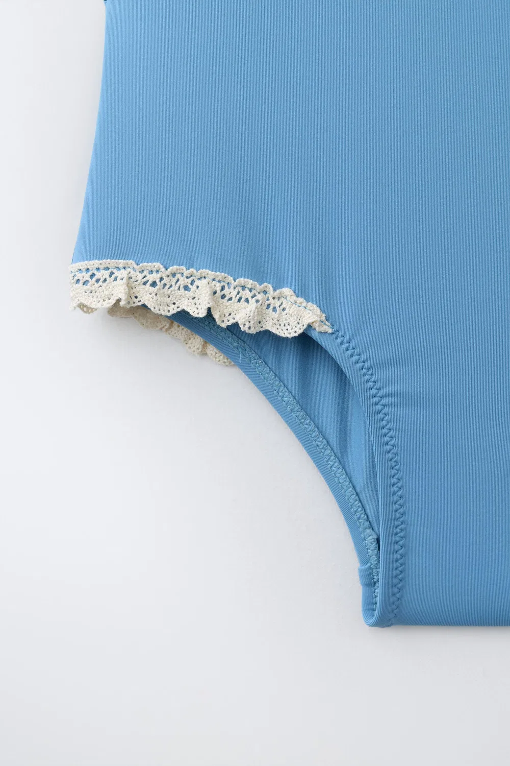 Для детей 6-14 лет / Купальник с контрастной кружевной отделкой ZARA, Petrol Blue — фото 3