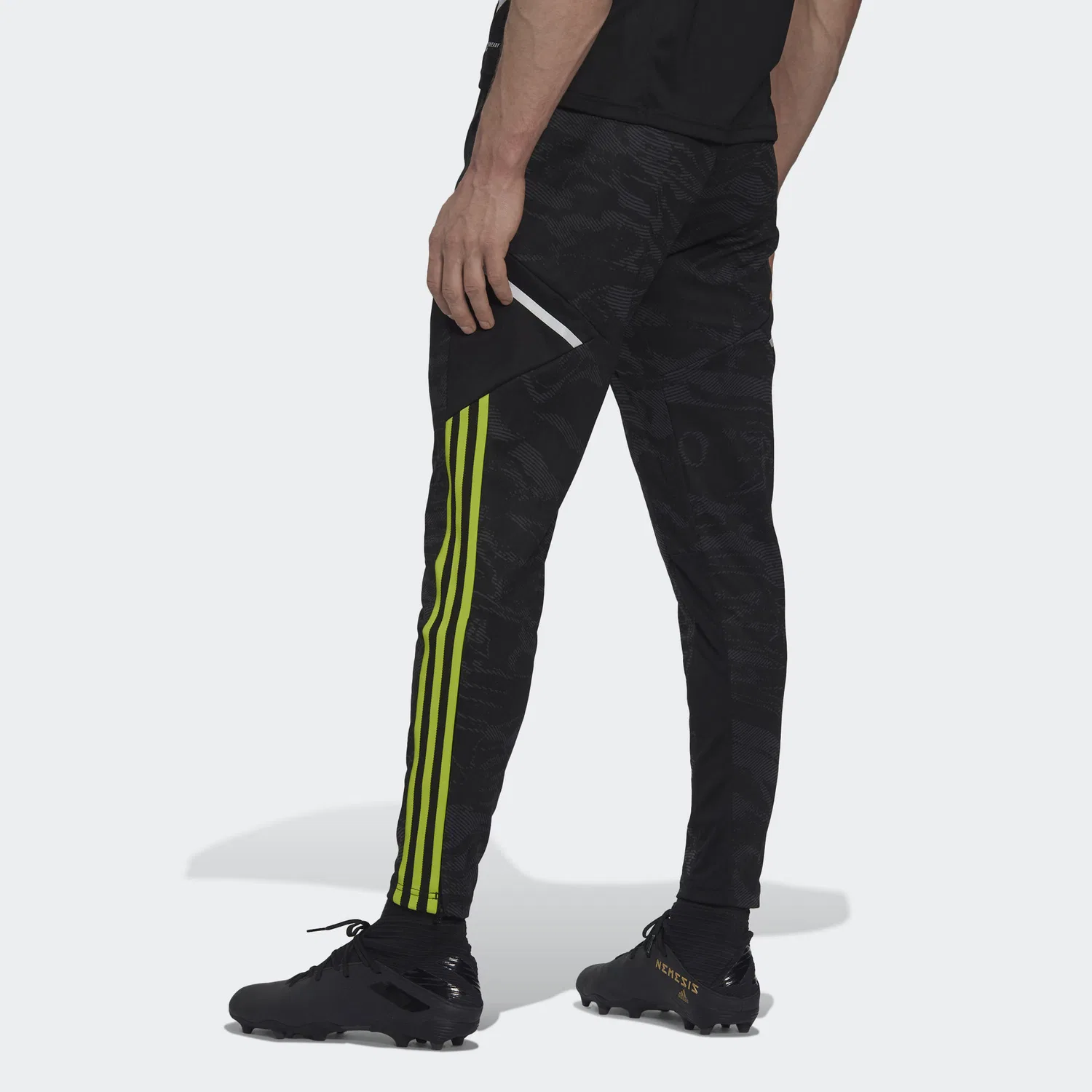 Мужские трикотажные спортивные штаны с утеплением Carbon Black Adidas, Carbon Black — фото 4