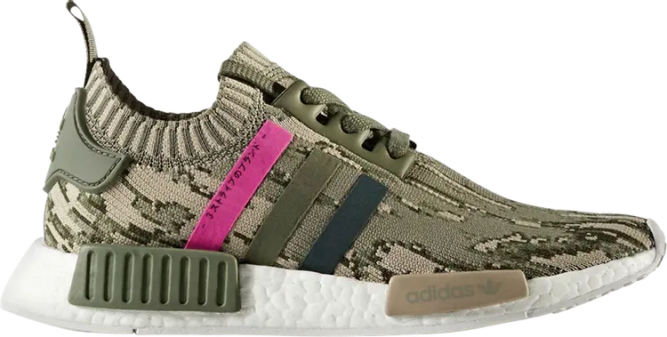 

Кроссовки Adidas Wmns NMD_R1 Primeknit 'Green Glitch Camo', зеленый