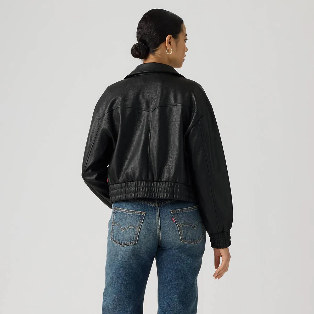 Укороченная куртка-бомбер из искусственной кожи Levi's, Faux Leather Black - Black — фото 4