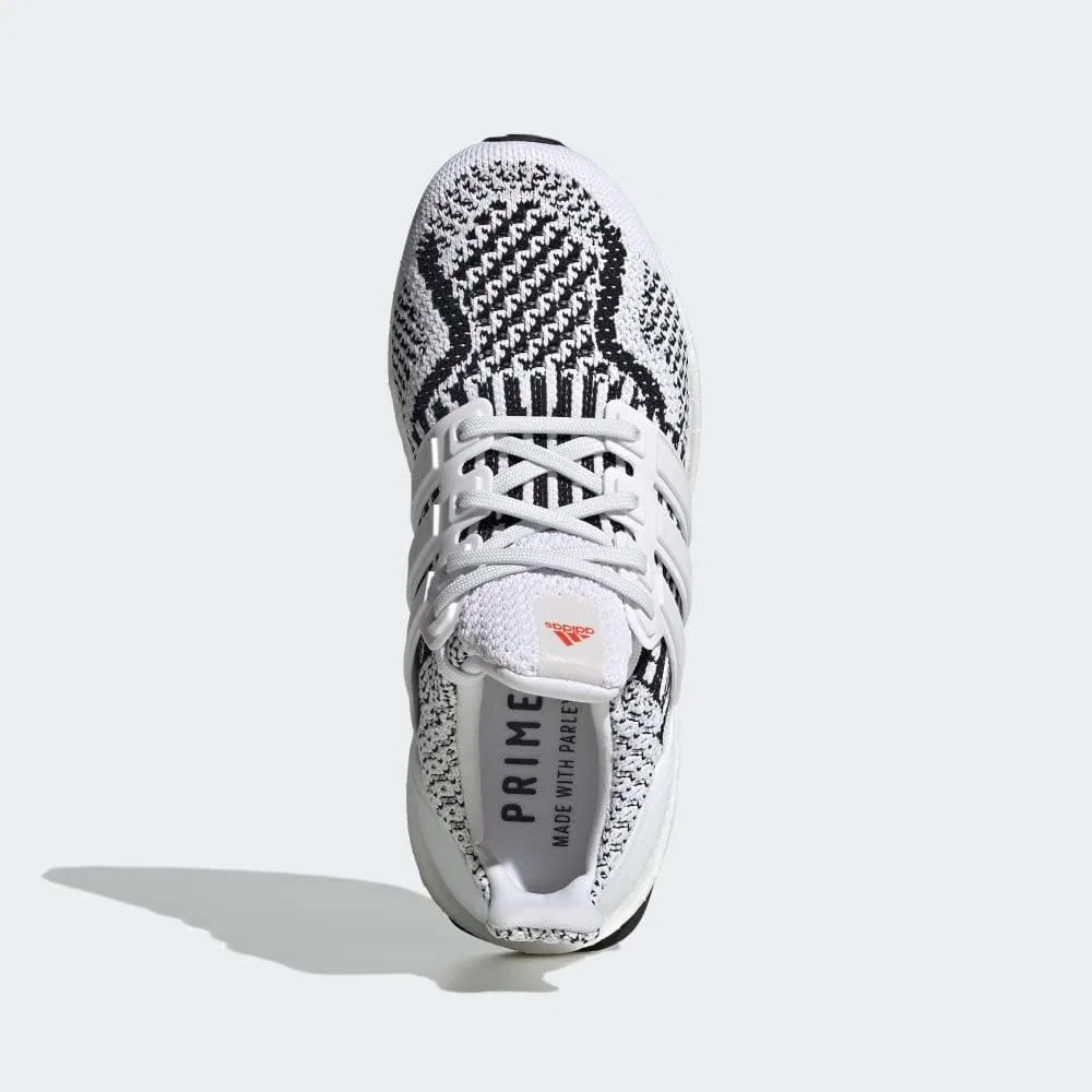 Детские кроссовки для мальчиков Ultraboost 5.0 DNA, Cloud White/Cloud White/Core Black — фото 3