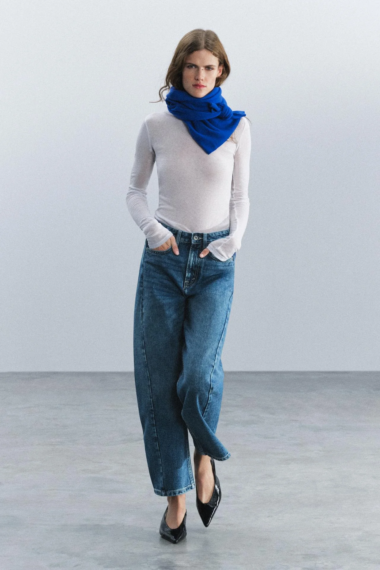 Джинсы Zara ZW Collection со средней посадкой, средне-синий — фото 3