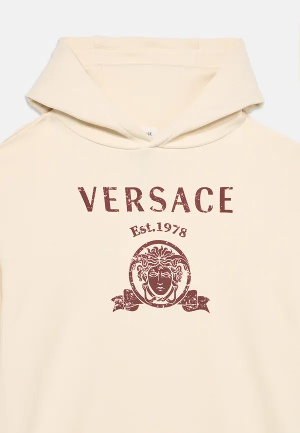 Худи унисекс с принтом в стиле университетской формы Versace, кремовый — фото 3
