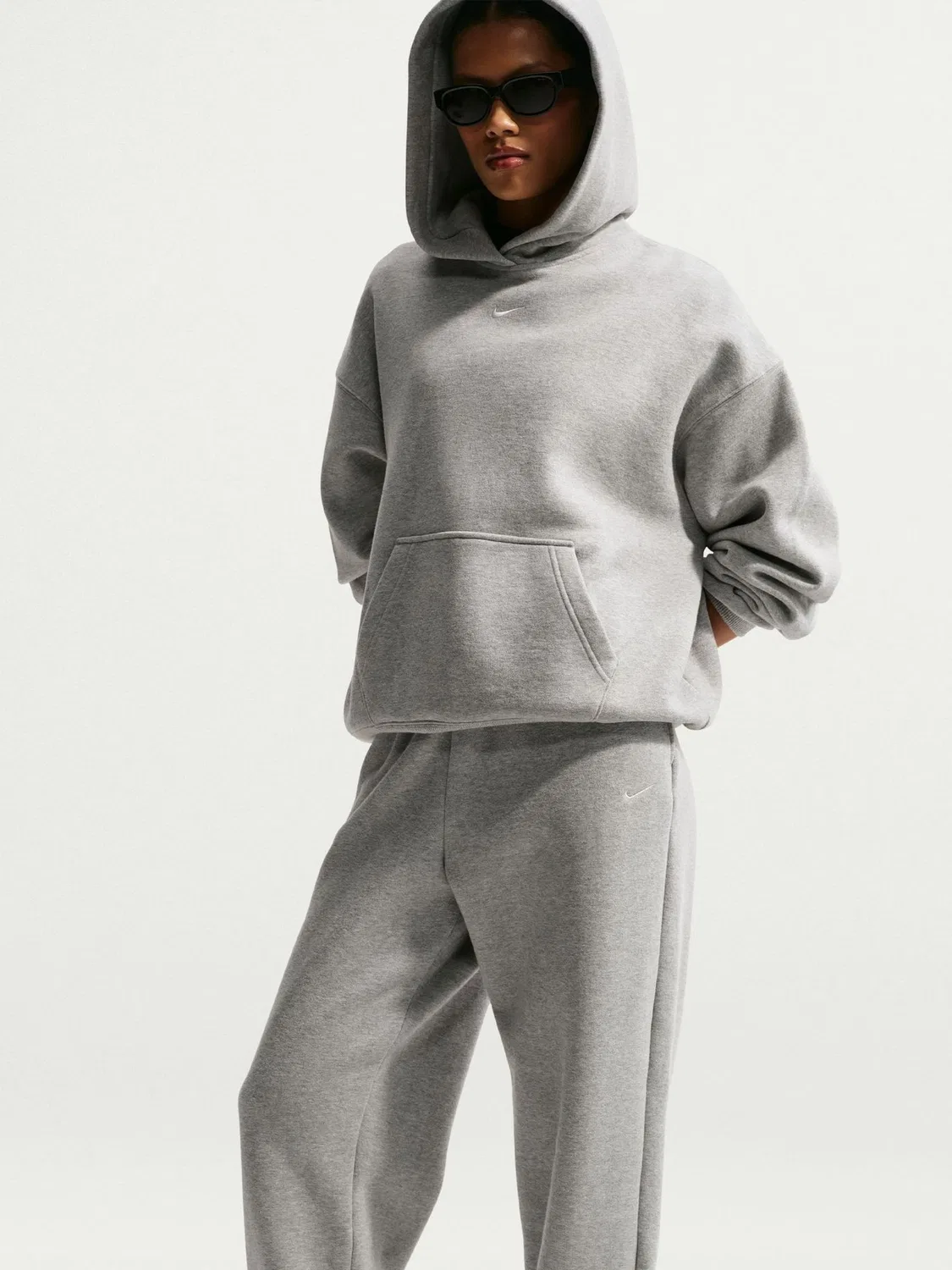 Штаны Nike Studio Fleece Oversized Cuffed, черные — фото 4