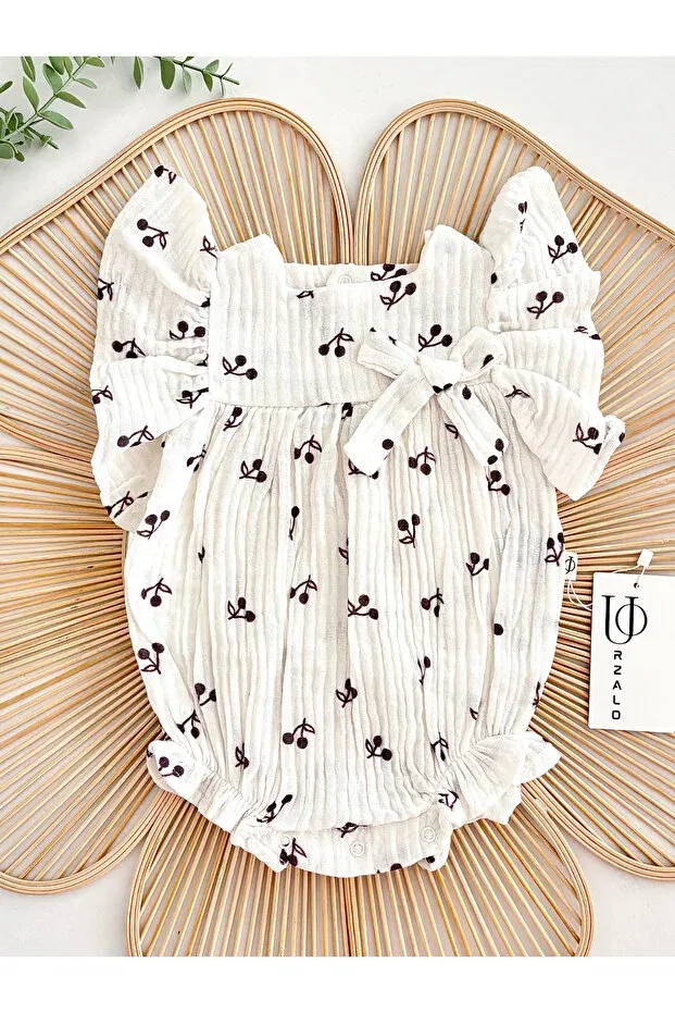Детский комбинезон для девочек с принтом Cherry Patterned Bow Detailed Jammybaby, White — фото 2