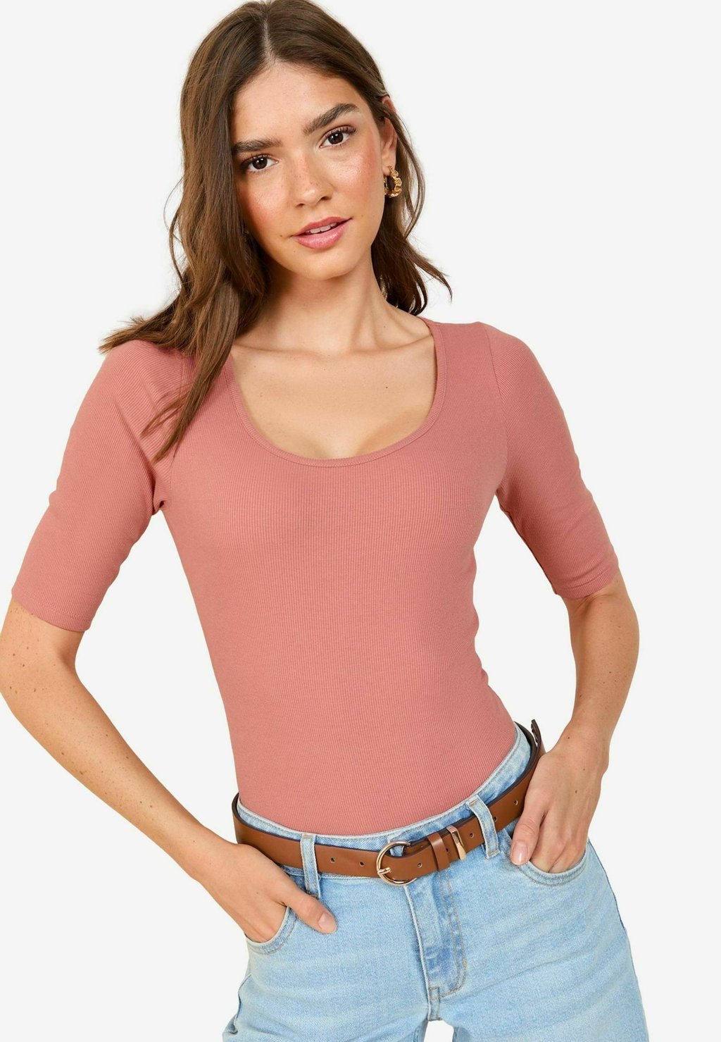 

Базовая футболка SHORT SLEEVE SCOOP NECK Friends Like These, розовый