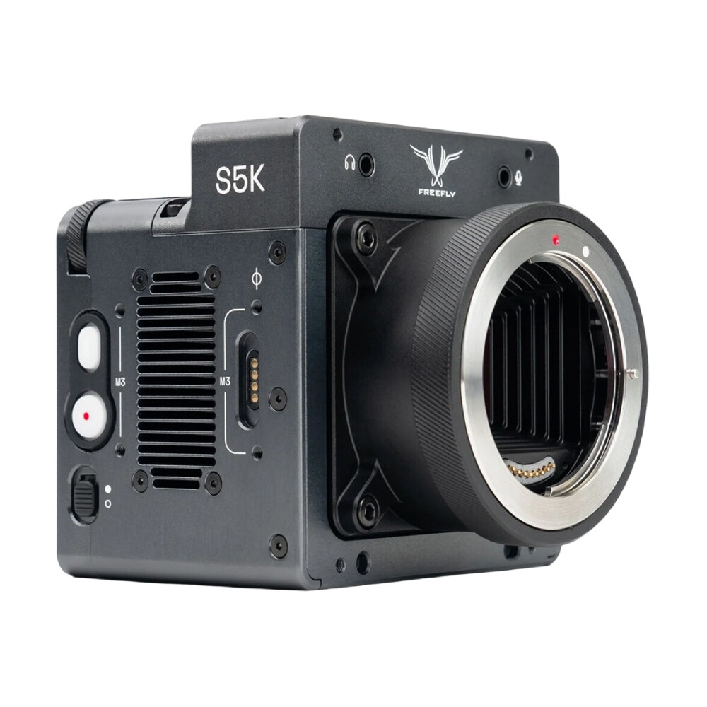 

Видеокамера Freefly Ember S5K, крепление EF, без объектива, 4 ТБ SSD, черный