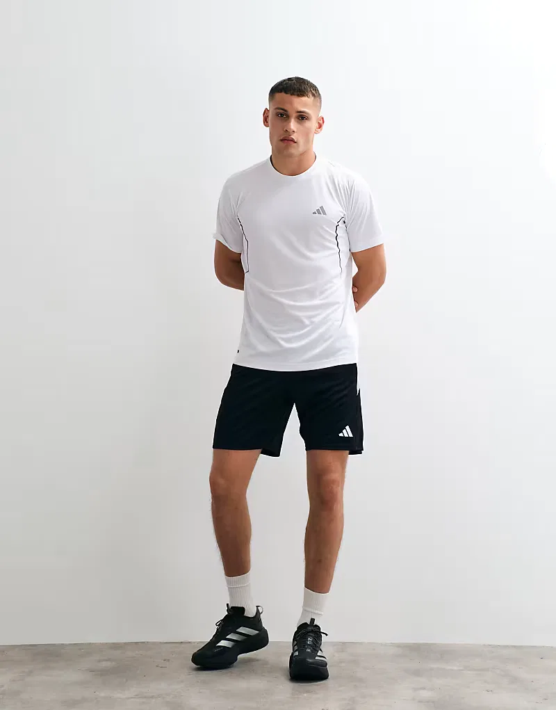 Футбольные шорты Adidas Tiro с тремя полосками, черный