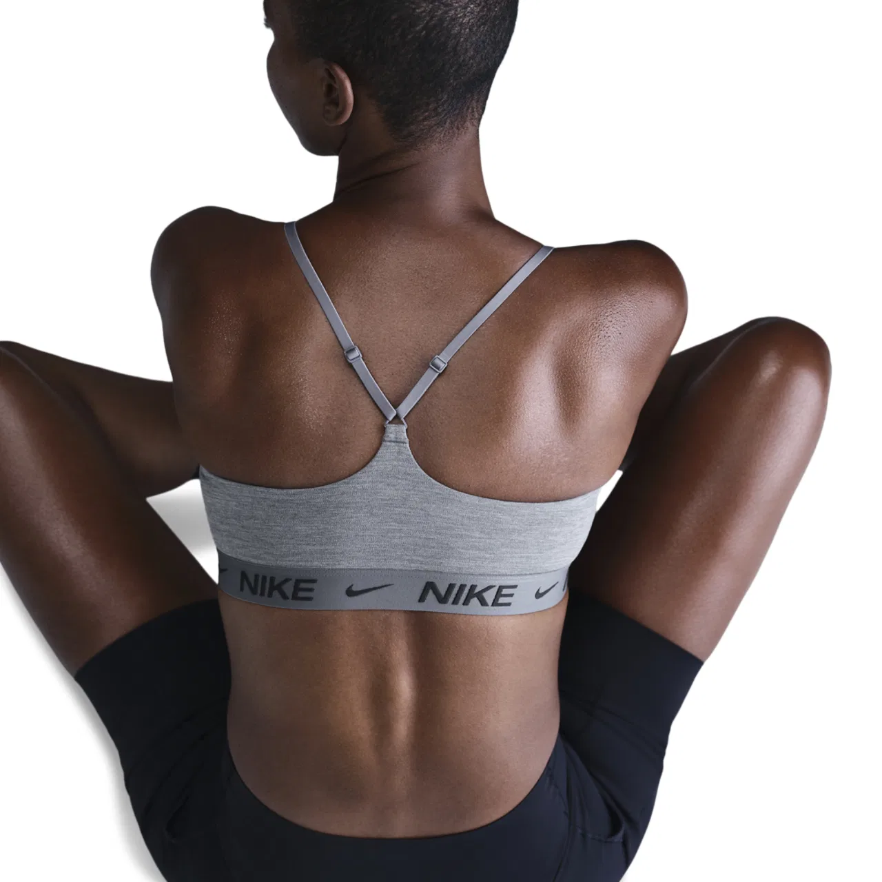 Женский спортивный бюстгальтер с мягкой поддержкой Dri-FIT Indy Bra Nike, Pure/Smoke Grey — фото 2