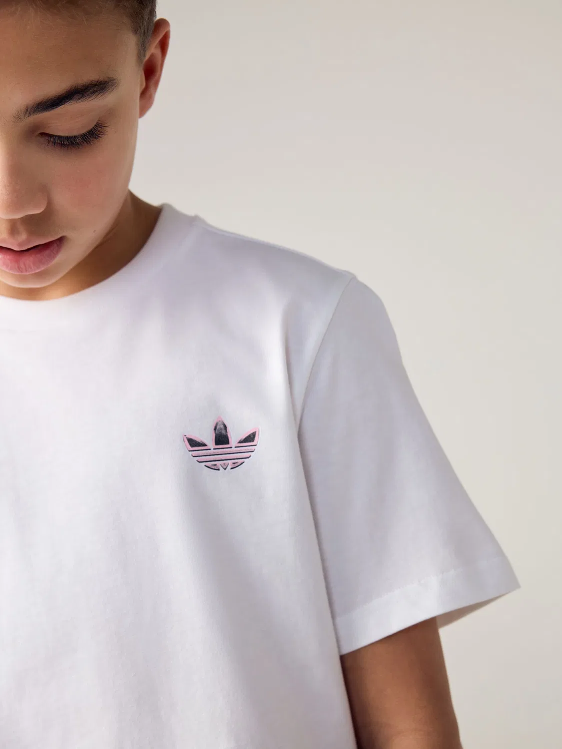Футболка свободного кроя adidas Originals Loose Infill, белый — фото 4