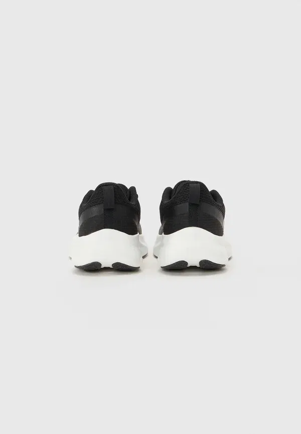 Кроссовки для бега New Balance Black, черный — фото 3
