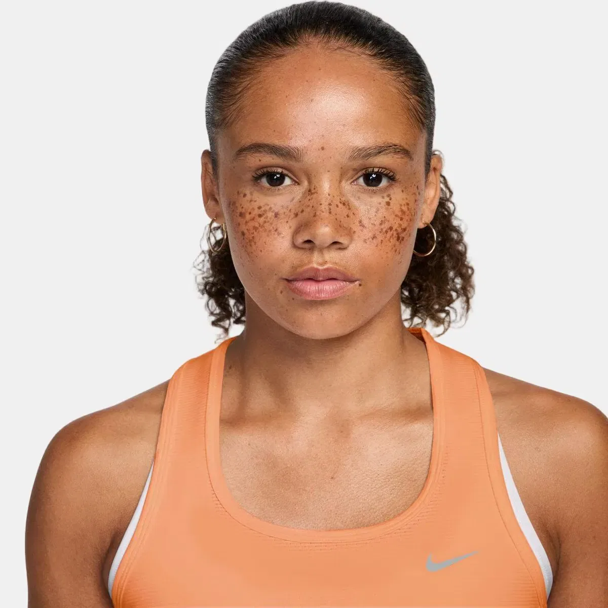 Женский топ с открытыми плечами Tempo DF Crop Mesh Tank Nike, Оранжевый — фото 3