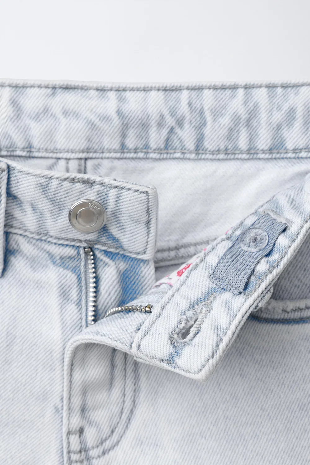 Джинсовые шорты-бермуды с цветочным и звездным принтом ZARA, Light Blue — фото 3
