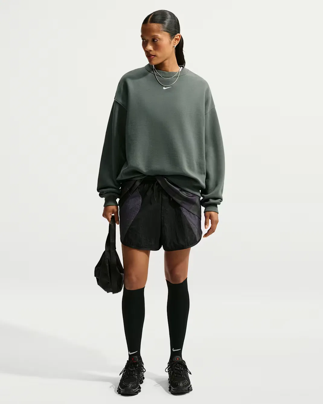 Женская толстовка оверсайз с круглым вырезом Nike Studio Fleece Medium Weight, Camo Green/Sail — фото 4