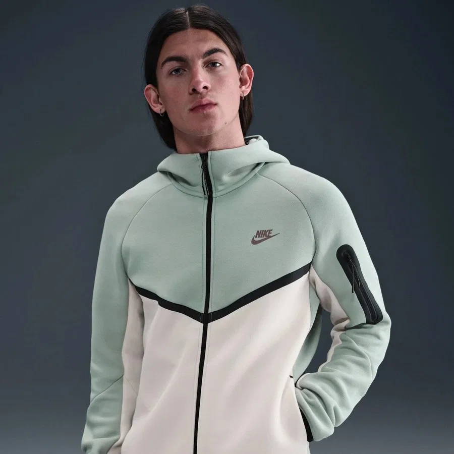 Мужской свитшот с капюшоном и молнией Tech Fleece Full-Zip Windrunner Nike, Кремово-зелено-черный — фото 4