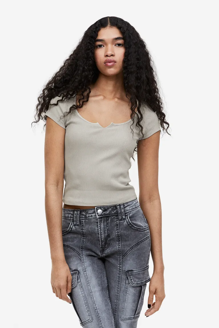 

Блузка с рюшами и эффектом потертости H&M, серый