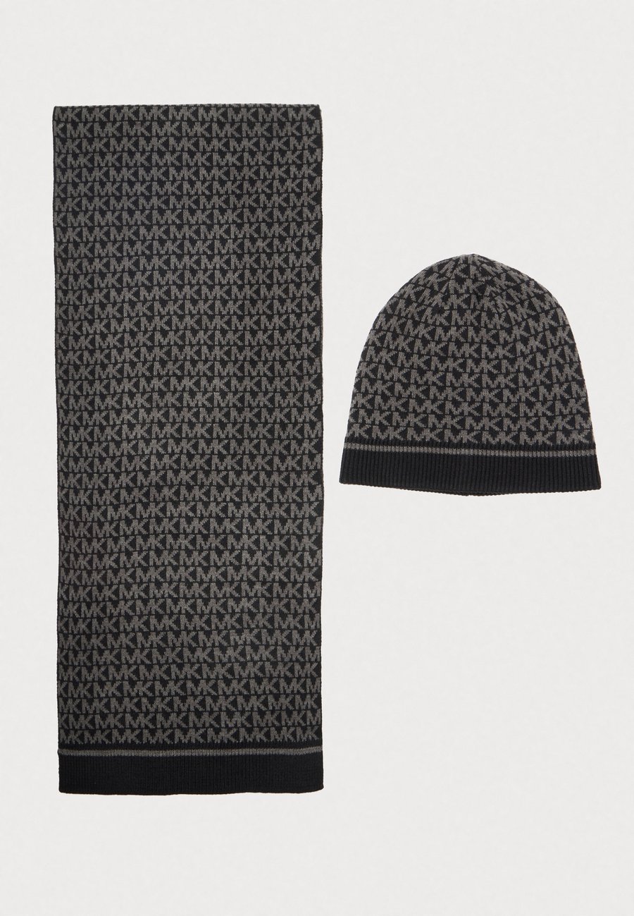 

Шапка MICHAEL Michael Kors SMALLEST BEANIE SCARF BOX SET, Black/Derby/Black
