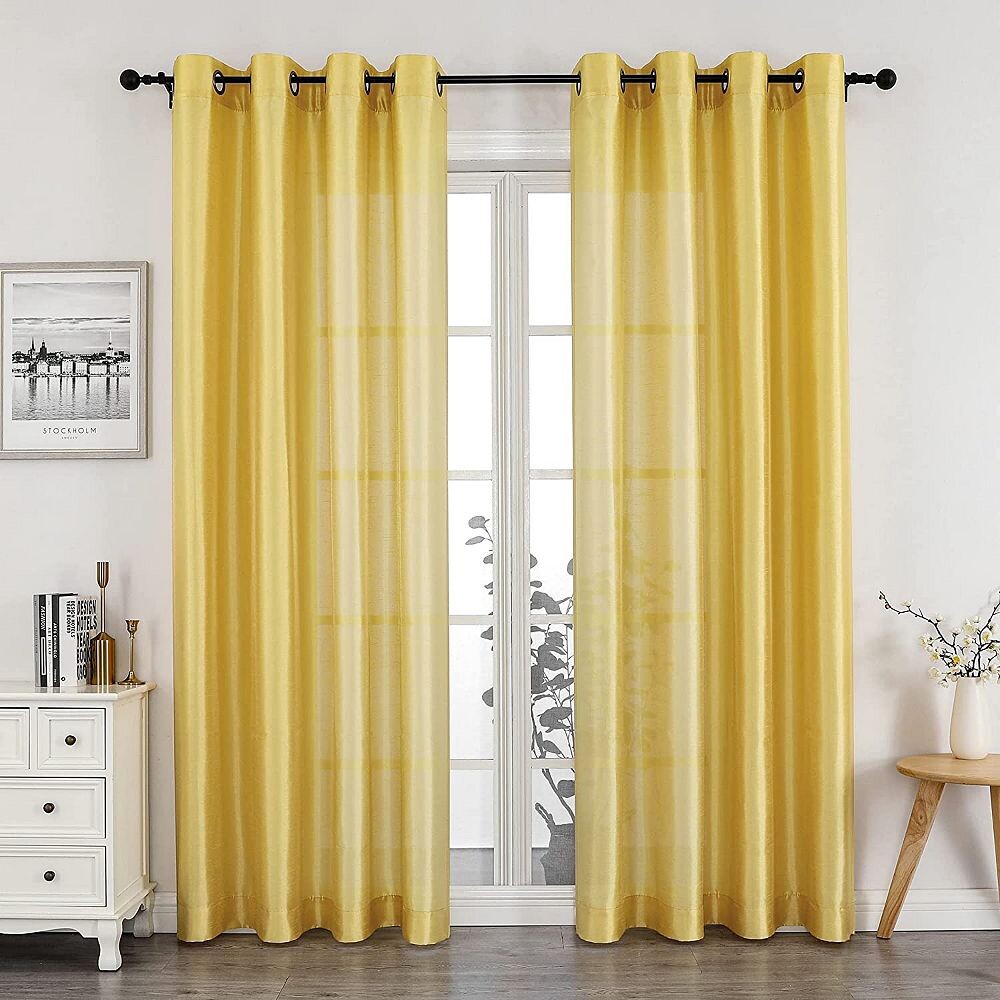 

Kate Aurora Home Living 2 шт. Легкие базовые прозрачные верхние панели для штор с люверсами, желтый