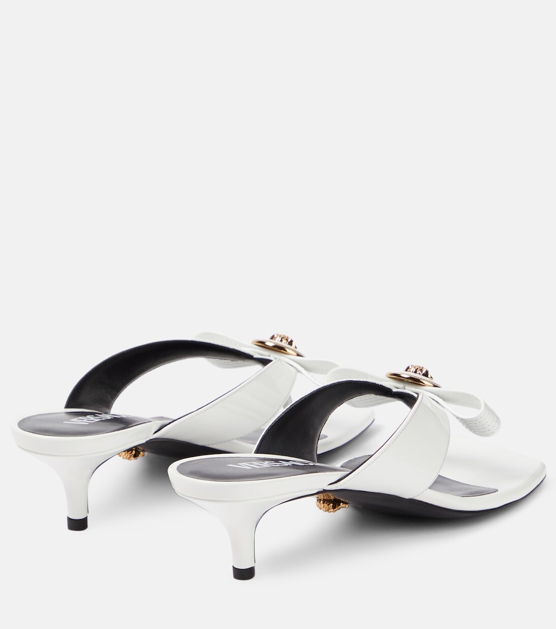 Туфли-лодочки gianni ribbon 45 из лакированной кожи Versace, белый — фото 3