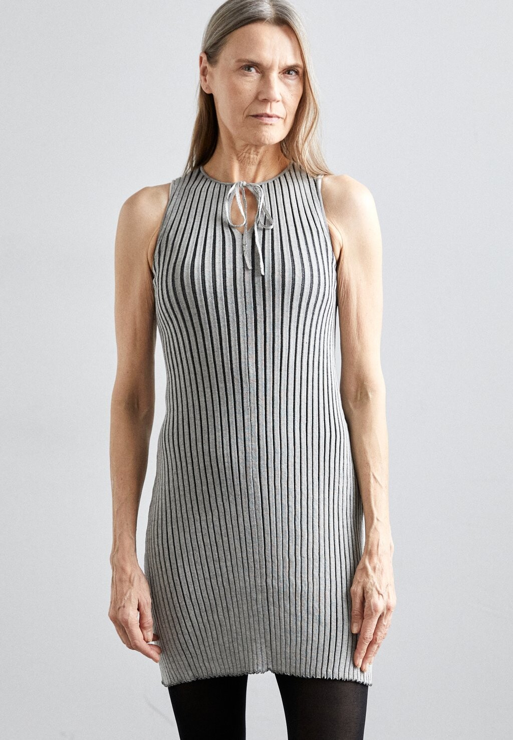 

Трикотажное платье Dixie Dress Wood Wood, цвет light grey