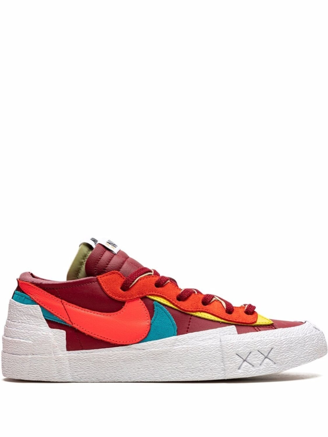 

Кеды Blazer Low KAWS x Sacai Nike, красный