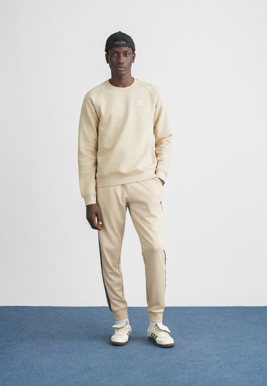 Толстовка Adidas Originals CREW, Stone Khaki/Beige — фото 2