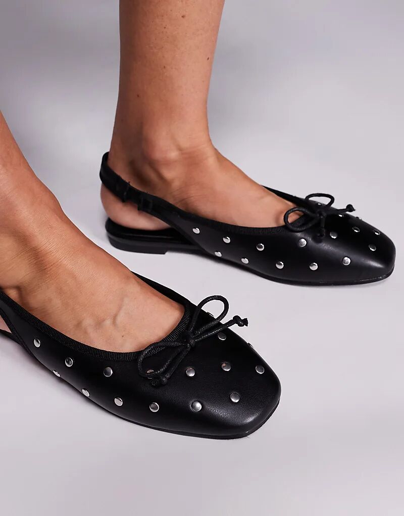 Балетки Public Desire Bia с открытой пяткой и плоскими заклепками, черные — фото 2