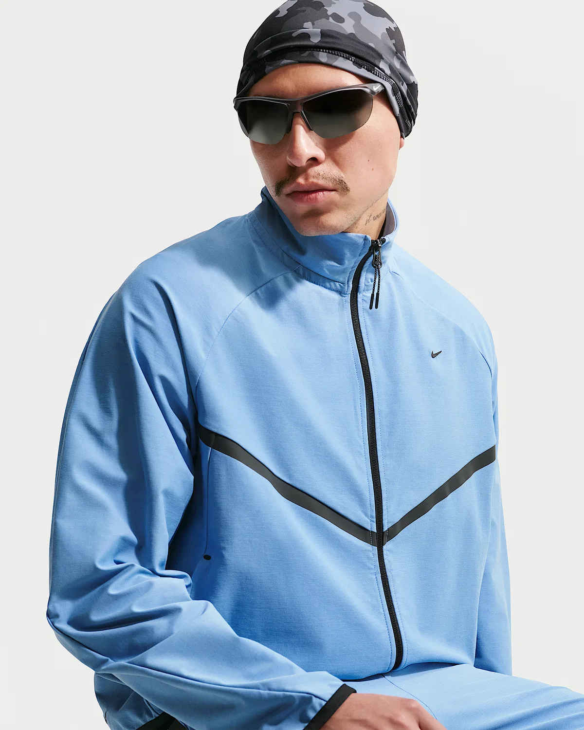 Мужская ветровка Dri-FIT Shori Knit Track Nike Sportswear Tech, Work Blue/Black — фото 3