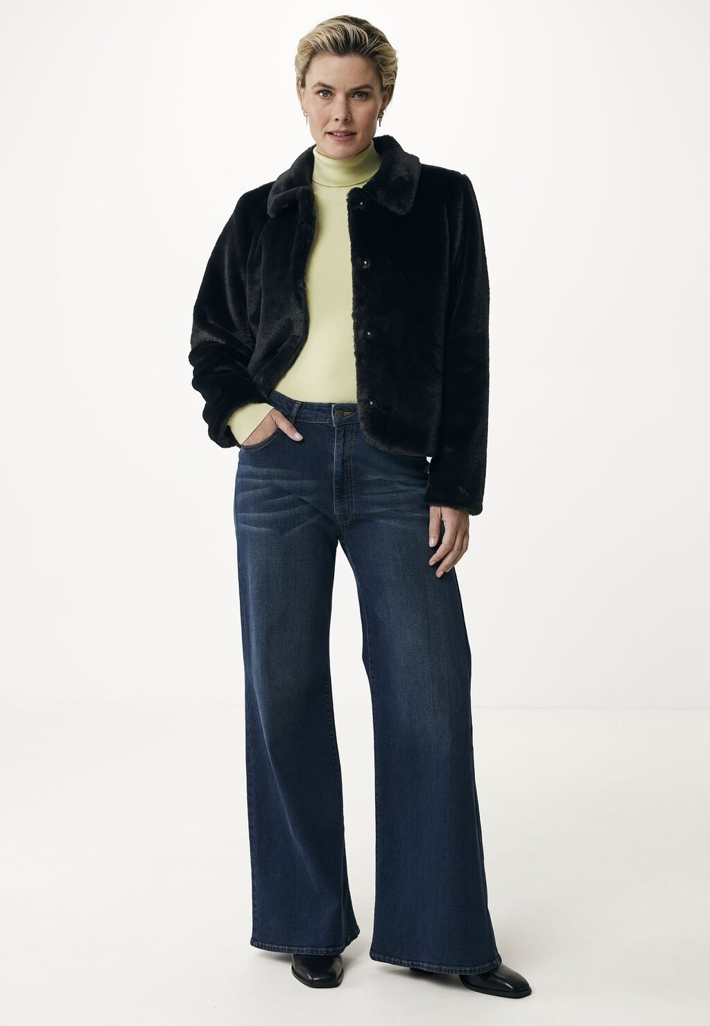 

Зимняя куртка OUTERWEAR Mexx, черный